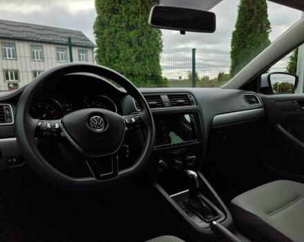 Белый Фольксваген Джетта, объемом двигателя 1.4 л и пробегом 164 тыс. км за 9999 $, фото 7 на Automoto.ua