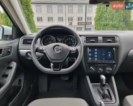 Белый Фольксваген Джетта, объемом двигателя 1.4 л и пробегом 164 тыс. км за 9999 $, фото 43 на Automoto.ua