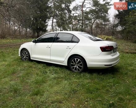 Белый Фольксваген Джетта, объемом двигателя 1.4 л и пробегом 110 тыс. км за 12300 $, фото 4 на Automoto.ua