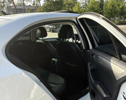 Білий Фольксваген Джетта, об'ємом двигуна 1.4 л та пробігом 175 тис. км за 13000 $, фото 16 на Automoto.ua