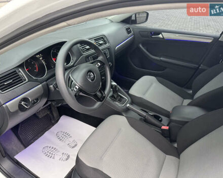 Білий Фольксваген Джетта, об'ємом двигуна 1.4 л та пробігом 146 тис. км за 10999 $, фото 13 на Automoto.ua