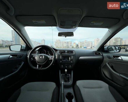 Фольксваген Джетта 2017 в Киеве на Automoto.ua Белый Фольксваген Джетта, объемом двигателя 1.4 л и пробегом 190 тыс. км за 9200 $, фото 13 на Automoto.ua