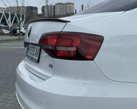 Белый Фольксваген Джетта, объемом двигателя 1.8 л и пробегом 118 тыс. км за 10000 $, фото 16 на Automoto.ua