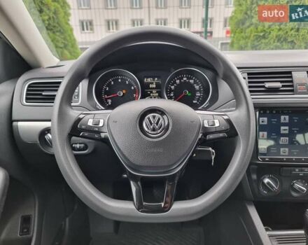 Белый Фольксваген Джетта, объемом двигателя 1.4 л и пробегом 164 тыс. км за 9999 $, фото 44 на Automoto.ua