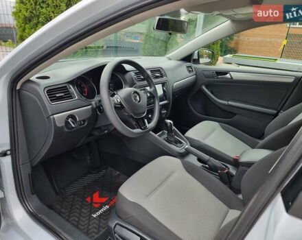 Белый Фольксваген Джетта, объемом двигателя 1.4 л и пробегом 164 тыс. км за 9999 $, фото 57 на Automoto.ua