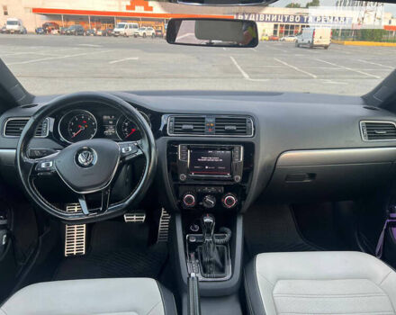 Белый Фольксваген Джетта, объемом двигателя 1.78 л и пробегом 140 тыс. км за 12000 $, фото 9 на Automoto.ua