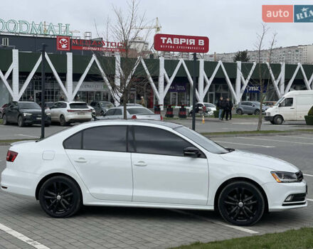 Белый Фольксваген Джетта, объемом двигателя 1.8 л и пробегом 118 тыс. км за 10000 $, фото 26 на Automoto.ua
