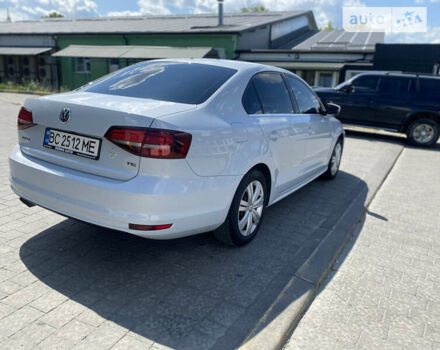Белый Фольксваген Джетта, объемом двигателя 1.4 л и пробегом 70 тыс. км за 10999 $, фото 2 на Automoto.ua