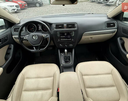 Белый Фольксваген Джетта, объемом двигателя 1.4 л и пробегом 149 тыс. км за 11500 $, фото 23 на Automoto.ua