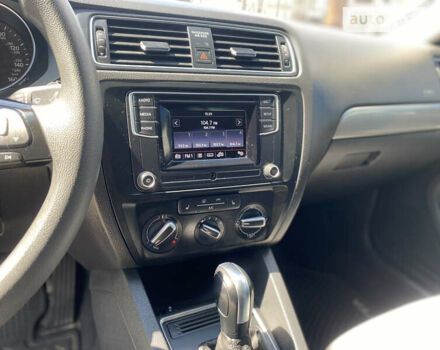 Белый Фольксваген Джетта, объемом двигателя 1.4 л и пробегом 70 тыс. км за 10999 $, фото 14 на Automoto.ua