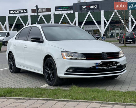 Белый Фольксваген Джетта, объемом двигателя 1.8 л и пробегом 118 тыс. км за 10000 $, фото 4 на Automoto.ua