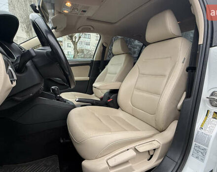 Белый Фольксваген Джетта, объемом двигателя 1.4 л и пробегом 149 тыс. км за 11500 $, фото 16 на Automoto.ua