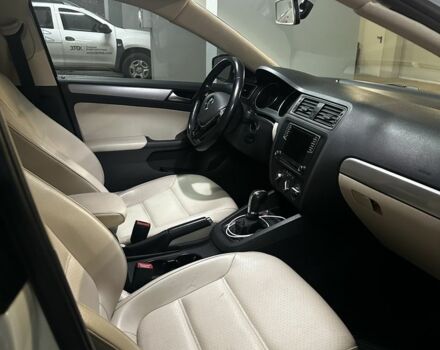 Білий Фольксваген Джетта, об'ємом двигуна 1.4 л та пробігом 51 тис. км за 9900 $, фото 5 на Automoto.ua