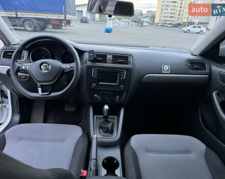 Белый Фольксваген Джетта, объемом двигателя 1.4 л и пробегом 176 тыс. км за 10500 $, фото 12 на Automoto.ua