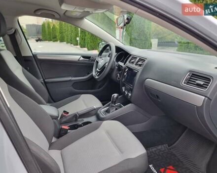 Белый Фольксваген Джетта, объемом двигателя 1.4 л и пробегом 164 тыс. км за 9999 $, фото 64 на Automoto.ua