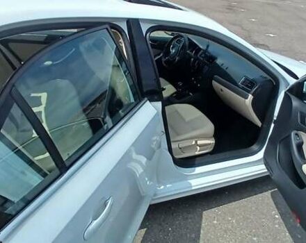 Белый Фольксваген Джетта, объемом двигателя 1.4 л и пробегом 156 тыс. км за 10499 $, фото 4 на Automoto.ua