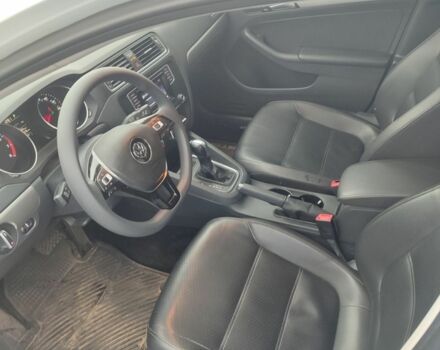 Білий Фольксваген Джетта, об'ємом двигуна 1.4 л та пробігом 55 тис. км за 12000 $, фото 7 на Automoto.ua