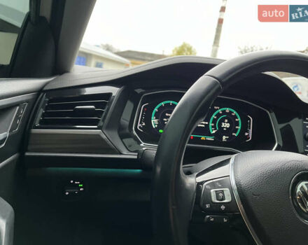 Белый Фольксваген Джетта, объемом двигателя 1.4 л и пробегом 170 тыс. км за 14500 $, фото 20 на Automoto.ua