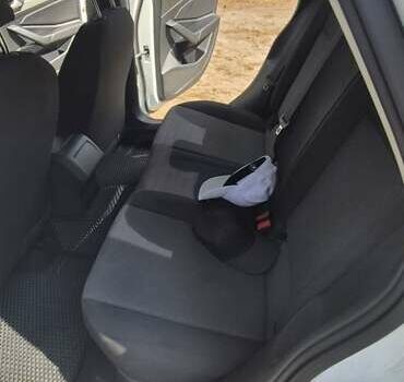 Белый Фольксваген Джетта, объемом двигателя 1.4 л и пробегом 94 тыс. км за 14000 $, фото 13 на Automoto.ua