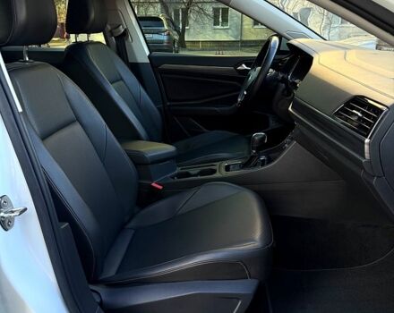 Фольксваген Джетта 2018 в Ромнах на Automoto.ua Белый Фольксваген Джетта, объемом двигателя 1.4 л и пробегом 200 тыс. км за 13900 $, фото 11 на Automoto.ua