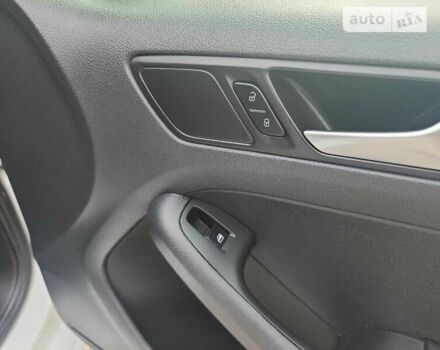 Белый Фольксваген Джетта, объемом двигателя 1.4 л и пробегом 105 тыс. км за 3000 $, фото 25 на Automoto.ua