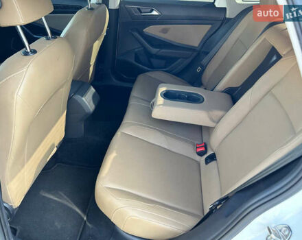 Білий Фольксваген Джетта, об'ємом двигуна 1.4 л та пробігом 100 тис. км за 14500 $, фото 21 на Automoto.ua