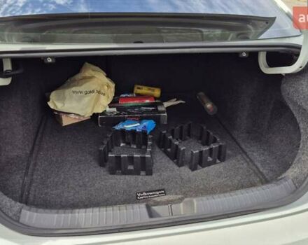 Белый Фольксваген Джетта, объемом двигателя 1.4 л и пробегом 38 тыс. км за 20000 $, фото 24 на Automoto.ua