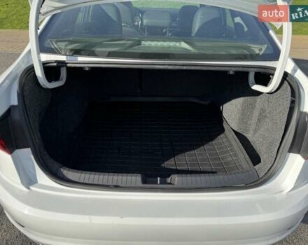 Белый Фольксваген Джетта, объемом двигателя 1.4 л и пробегом 86 тыс. км за 12500 $, фото 9 на Automoto.ua