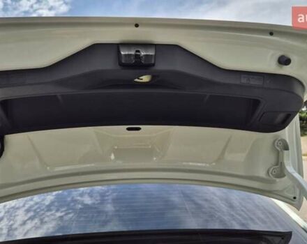 Белый Фольксваген Джетта, объемом двигателя 1.4 л и пробегом 38 тыс. км за 20000 $, фото 32 на Automoto.ua