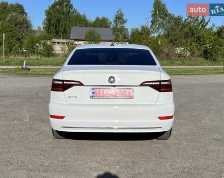 Білий Фольксваген Джетта, об'ємом двигуна 1.4 л та пробігом 103 тис. км за 14800 $, фото 5 на Automoto.ua