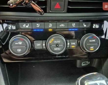 Белый Фольксваген Джетта, объемом двигателя 1.4 л и пробегом 38 тыс. км за 20000 $, фото 33 на Automoto.ua