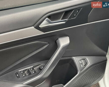 Белый Фольксваген Джетта, объемом двигателя 1.4 л и пробегом 26 тыс. км за 17900 $, фото 23 на Automoto.ua