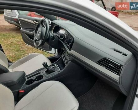 Білий Фольксваген Джетта, об'ємом двигуна 1.4 л та пробігом 39 тис. км за 15500 $, фото 5 на Automoto.ua