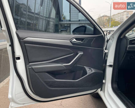 Белый Фольксваген Джетта, объемом двигателя 1.4 л и пробегом 26 тыс. км за 17900 $, фото 22 на Automoto.ua