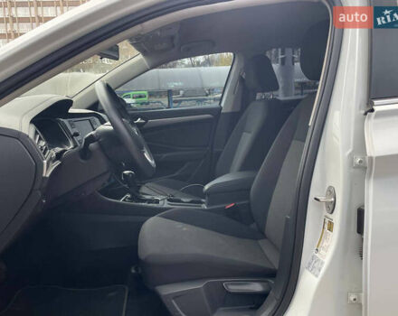 Белый Фольксваген Джетта, объемом двигателя 1.4 л и пробегом 26 тыс. км за 17900 $, фото 9 на Automoto.ua