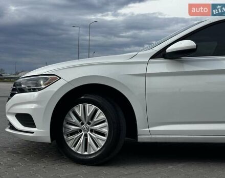 Білий Фольксваген Джетта, об'ємом двигуна 1.4 л та пробігом 31 тис. км за 15999 $, фото 4 на Automoto.ua