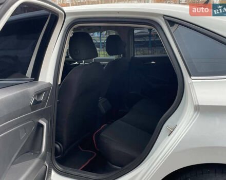 Белый Фольксваген Джетта, объемом двигателя 1.4 л и пробегом 26 тыс. км за 17900 $, фото 19 на Automoto.ua