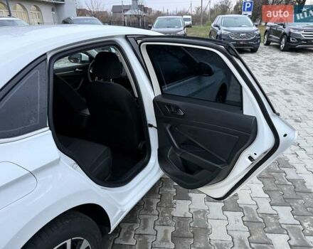 Білий Фольксваген Джетта, об'ємом двигуна 1.5 л та пробігом 110 тис. км за 19999 $, фото 25 на Automoto.ua