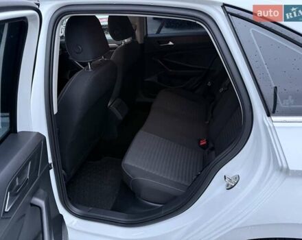 Білий Фольксваген Джетта, об'ємом двигуна 1.5 л та пробігом 110 тис. км за 19999 $, фото 22 на Automoto.ua