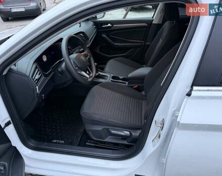 Білий Фольксваген Джетта, об'ємом двигуна 1.5 л та пробігом 110 тис. км за 19999 $, фото 19 на Automoto.ua