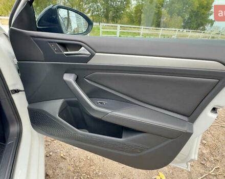 Белый Фольксваген Джетта, объемом двигателя 1.5 л и пробегом 12 тыс. км за 21999 $, фото 3 на Automoto.ua