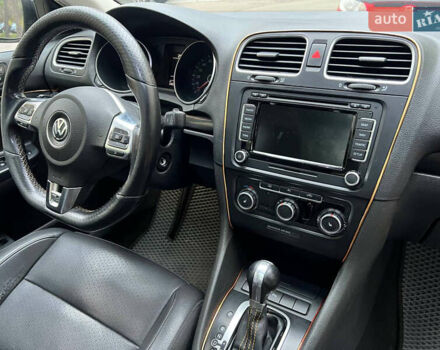 Білий Фольксваген Джетта, об'ємом двигуна 2 л та пробігом 243 тис. км за 7500 $, фото 11 на Automoto.ua