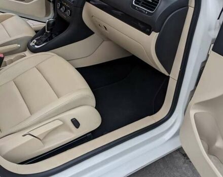 Белый Фольксваген Джетта, объемом двигателя 2.5 л и пробегом 268 тыс. км за 8500 $, фото 18 на Automoto.ua