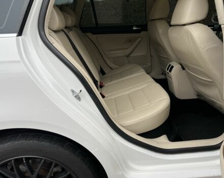 Фольксваген Джетта 2012 в Киеве на Automoto.ua Белый Фольксваген Джетта, объемом двигателя 2 л и пробегом 278 тыс. км за 8500 $, фото 19 на Automoto.ua