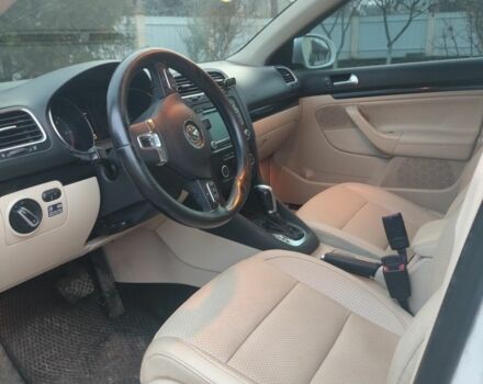 Белый Фольксваген Джетта, объемом двигателя 2 л и пробегом 305 тыс. км за 7500 $, фото 4 на Automoto.ua