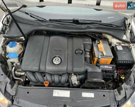 Белый Фольксваген Джетта, объемом двигателя 2.5 л и пробегом 259 тыс. км за 7200 $, фото 25 на Automoto.ua