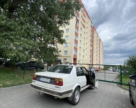 Белый Фольксваген Джетта, объемом двигателя 1.3 л и пробегом 400 тыс. км за 376 $, фото 1 на Automoto.ua