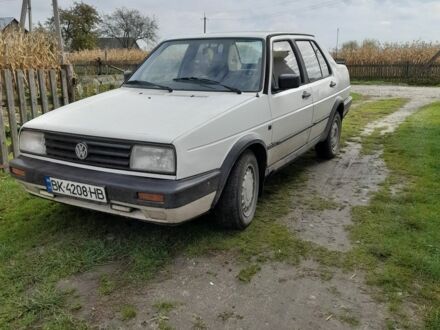 Белый Фольксваген Джетта, объемом двигателя 1.6 л и пробегом 470 тыс. км за 1100 $, фото 1 на Automoto.ua