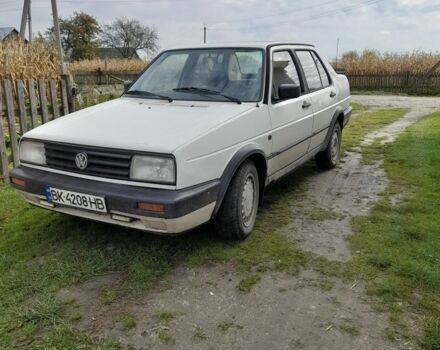 Белый Фольксваген Джетта, объемом двигателя 1.6 л и пробегом 470 тыс. км за 1100 $, фото 1 на Automoto.ua