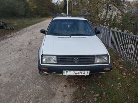 Белый Фольксваген Джетта, объемом двигателя 1.8 л и пробегом 300 тыс. км за 714 $, фото 1 на Automoto.ua